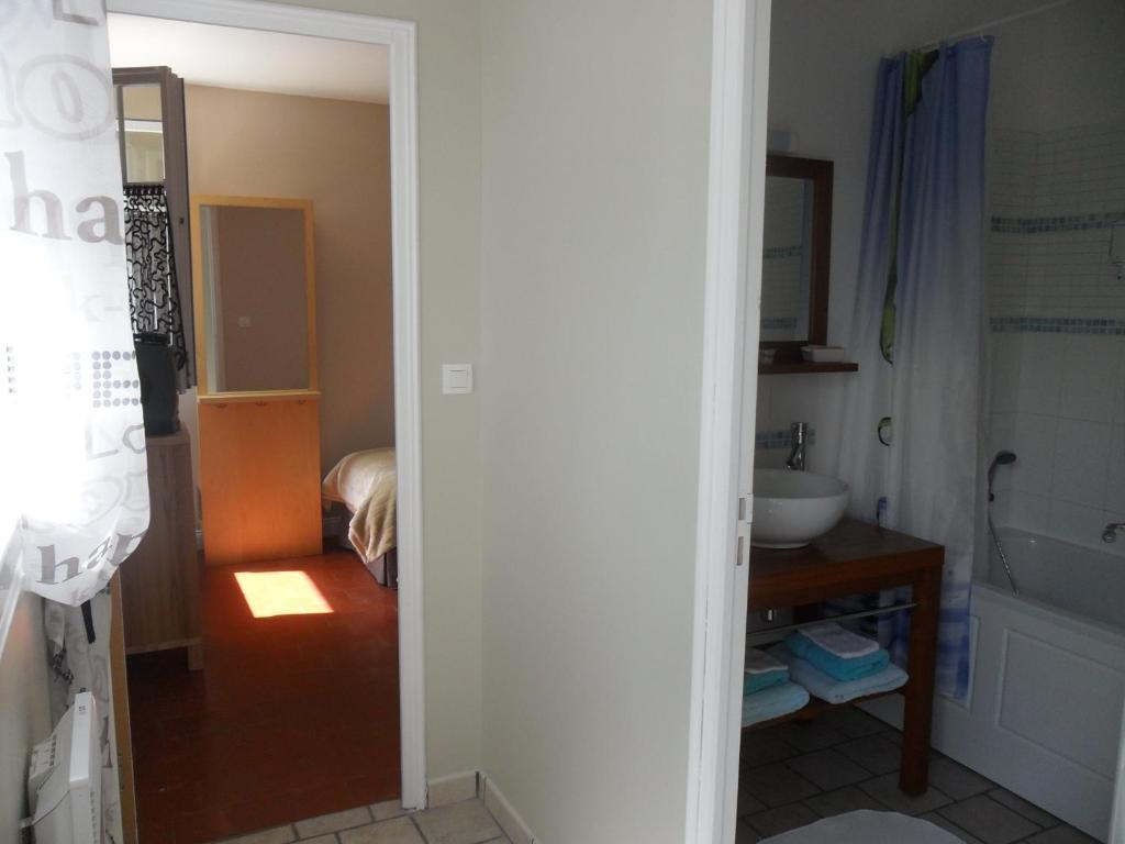 Hotel La Buissonniere Bannay  Room photo